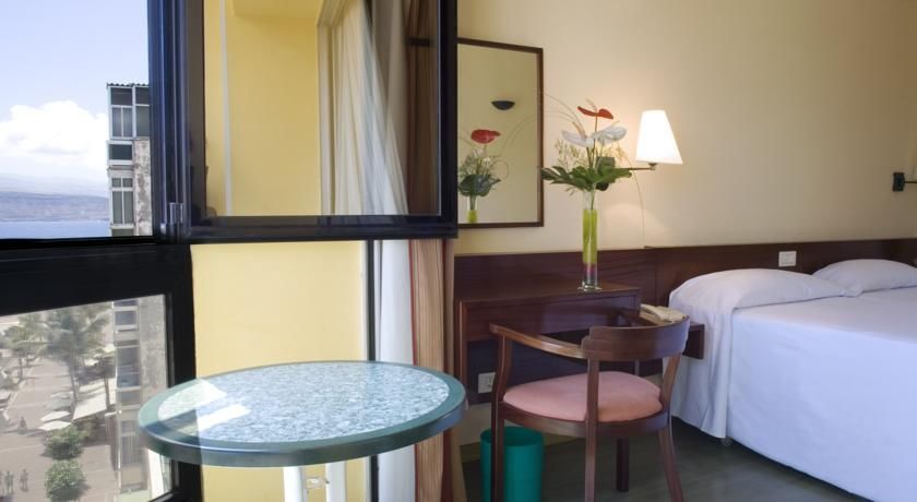 Nh Las Palmas Playa Las Canteras Екстер'єр фото